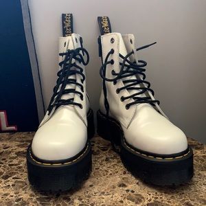 Platform DR.MARTENS